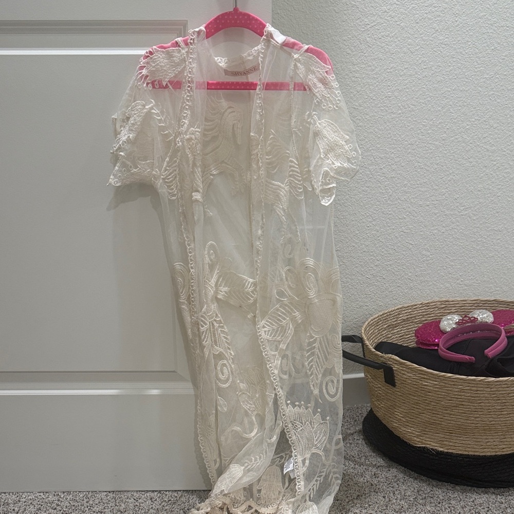 Shyanne Lace Sheer Cape - Cream